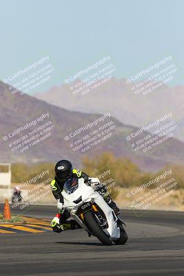 media/Feb-04-2023-SoCal Trackdays (Sat) [[8a776bf2c3]]/Turn 14 (115pm)/